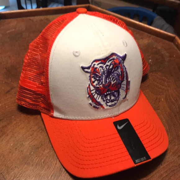 old nike hats